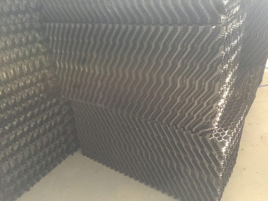 Het Materiaal van de varkensfokkerijdesodorisatie voor Koeltoren vult Plastic Natte het Gordijnvuller van Wusen