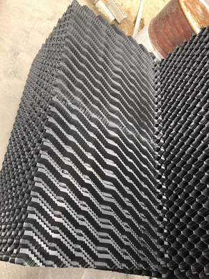 Het Materiaal van de varkensfokkerijdesodorisatie voor Koeltoren vult Plastic Natte het Gordijnvuller van Wusen