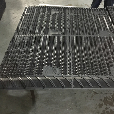 Het hangen van 1350mm Media 0.380.6mm van het Koeltoren Infill Grensoverschrijdende verkeer