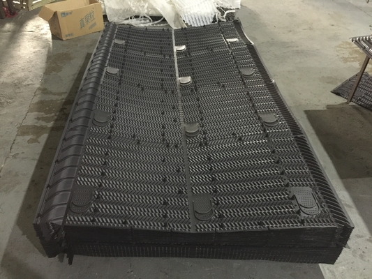 Het hangen van 1350mm Media 0.380.6mm van het Koeltoren Infill Grensoverschrijdende verkeer